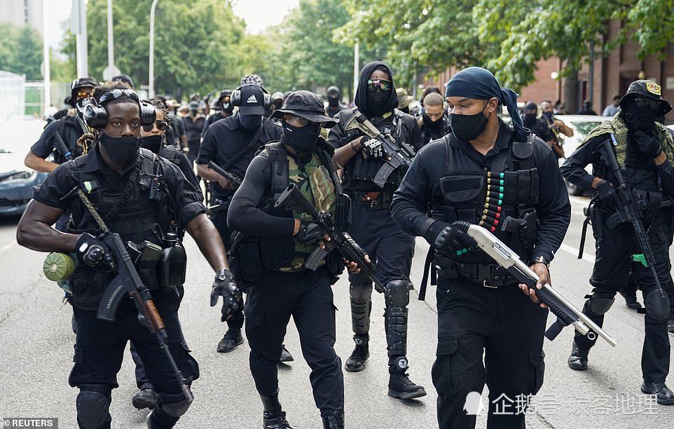 特朗普|特朗普“太难了”：多个城市“战火熊熊”，强令派“私家军”仍难以平息