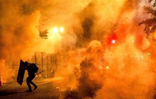 特朗普|特朗普变本加厉加大对抗议镇压力度，再派100多名特工前往波特兰