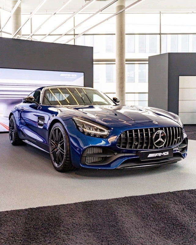 200万的奔驰amg gtc跑车,看一眼就爱上了!