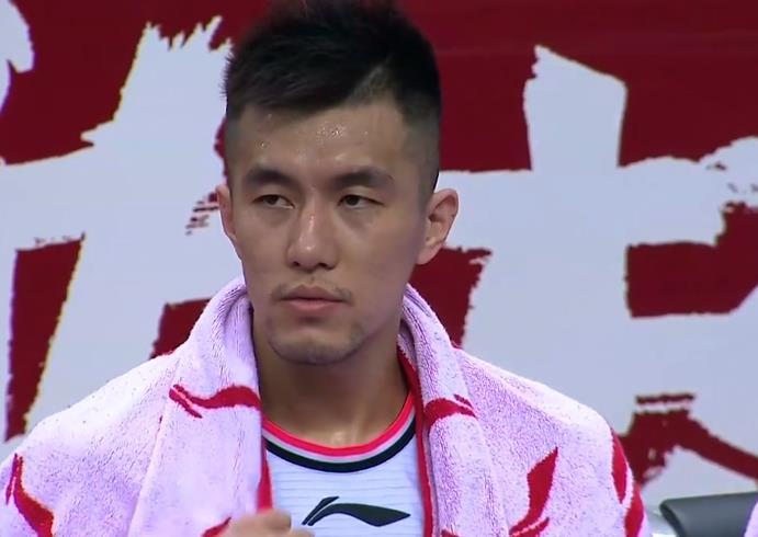 胡林森继续带队追分,但是劣势依旧很大.