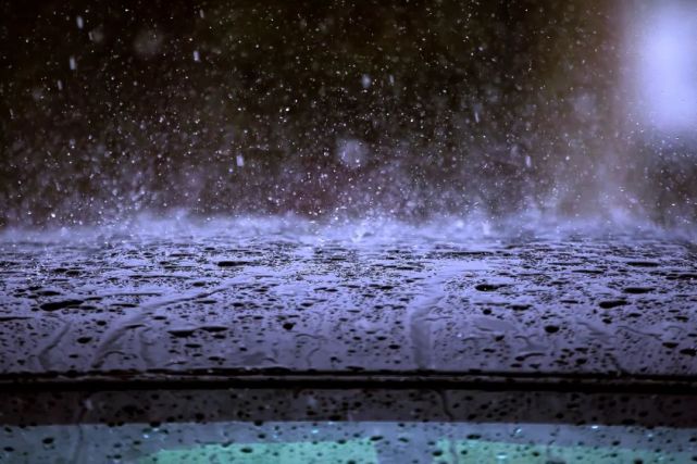 贵阳发布雷电黄色预警,近20条河流可能发生洪水