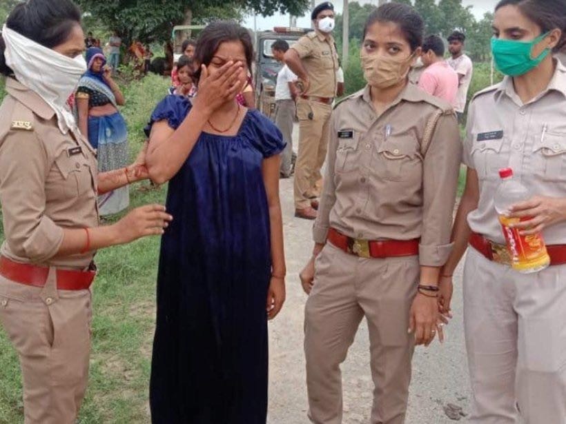 印度_社会|印度19岁女孩和男友自导自演一出绑架案，向父母勒索93万巨款