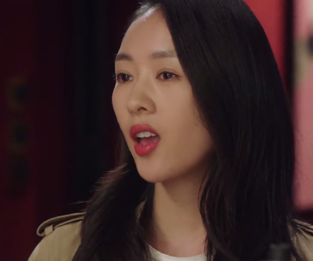 林有有自视清高竟和顾佳比文化,顾佳怒摔毕业证书,林有有丢人丢到家