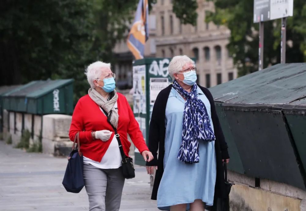 佩特拉·库菲兹|一只口罩的自述：我被推上C位的这些日子