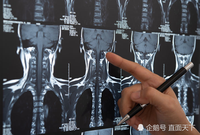 维多利亚|美女主播播新闻 细心观众帮她捡回一条命