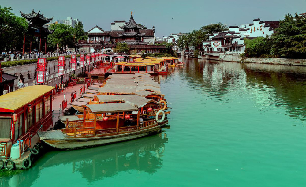 南京给我印象最深既不是总统府,也不是不是夫子庙,而是秦淮河.