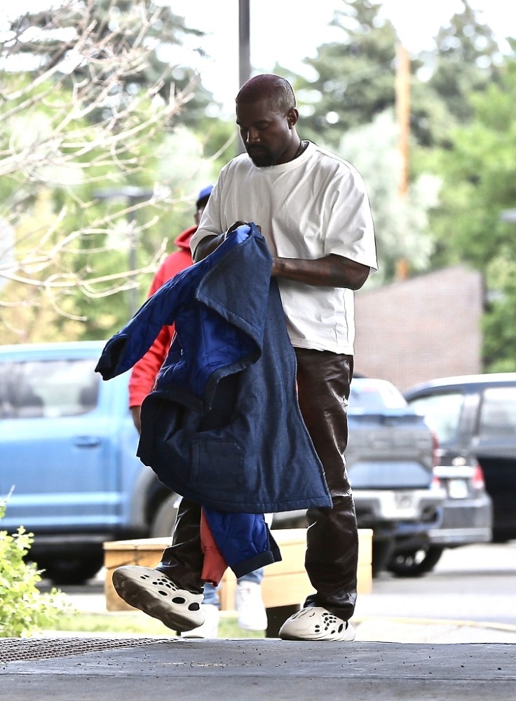 卡戴珊|侃爷公开向老婆卡戴珊道歉，去医院检查，医生认为他没有生命危险