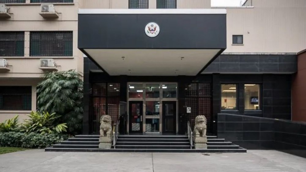 来的真快!直播关闭美国驻成都领事馆,美国国内又迎来双重危机!_腾讯新