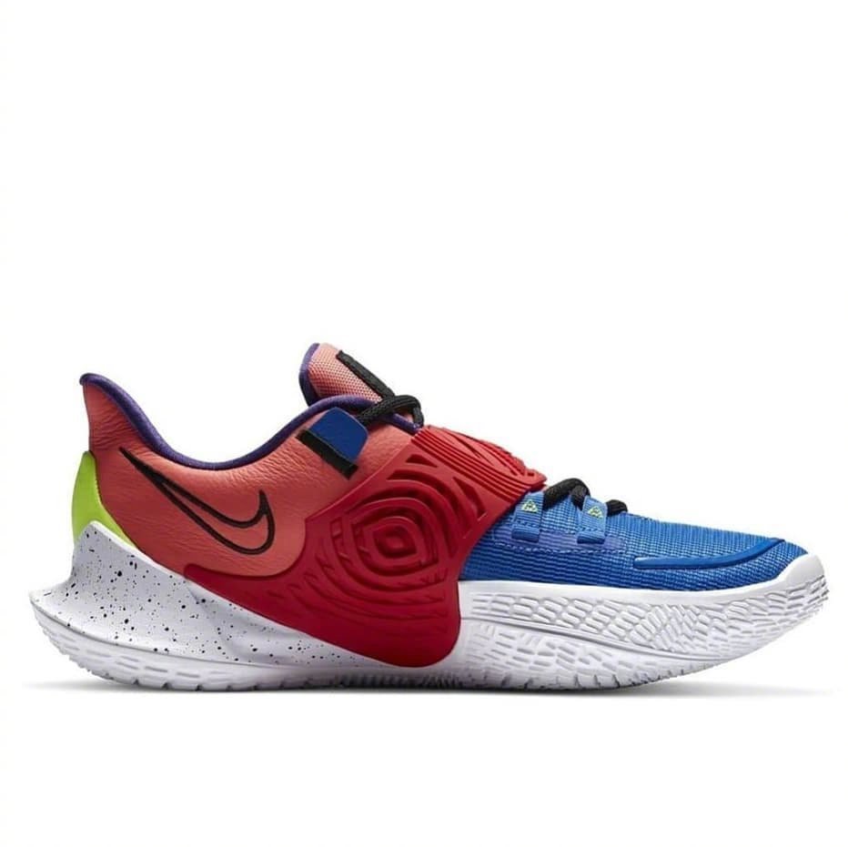 kyrie low 3新配色释出,黑白配色搭配蓝色水晶外底