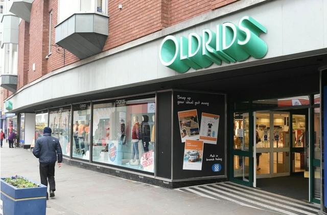 孩子|美护士妈妈呼吁疫情期的婴儿保护，自家孩子曾从狗门钻出溺死水中