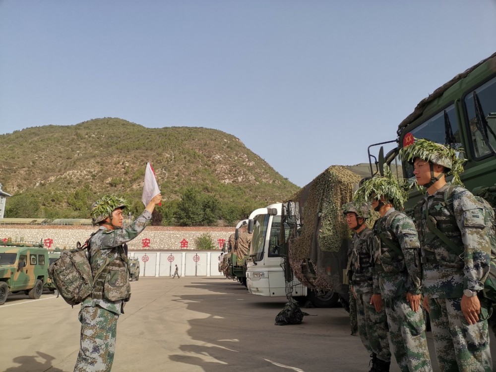 天津滨海新区爆炸他深入险境找到这罐高危物品