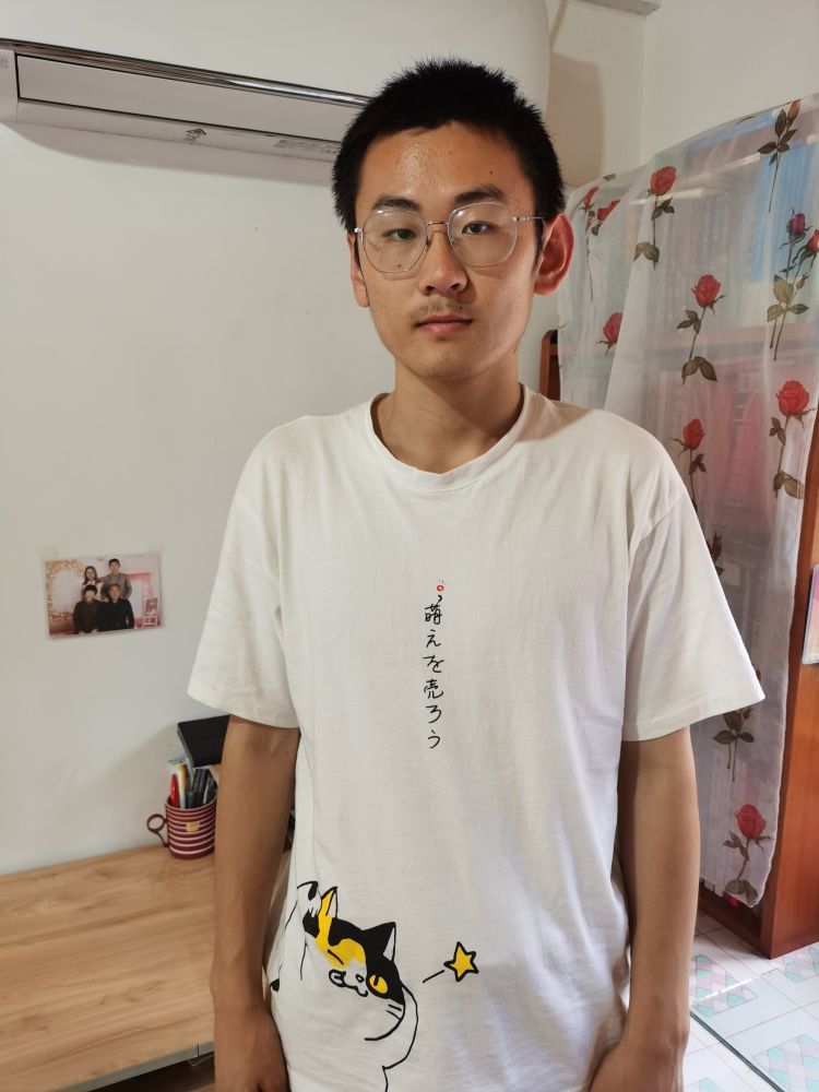 7月26日下午5点23分,高考成绩刚开放查询不久,即墨区萃英中学高三23班