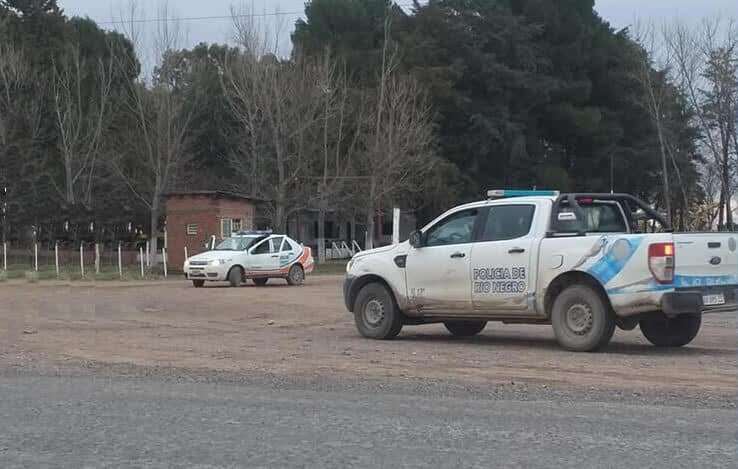 里奥内格罗省|数名男子聚餐喝到兴头竟拔枪互射，导致3人死亡