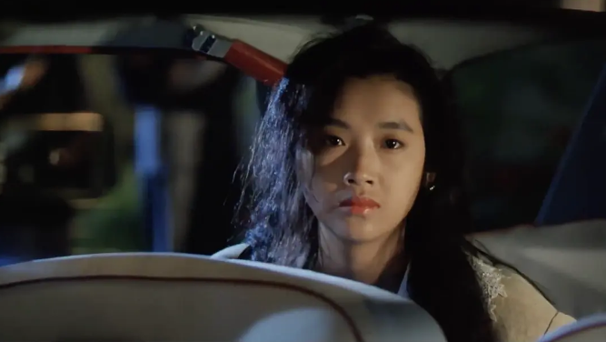 在拍摄《天若有情》之前,杜琪峰满世界寻找一个不同于香港女明星的