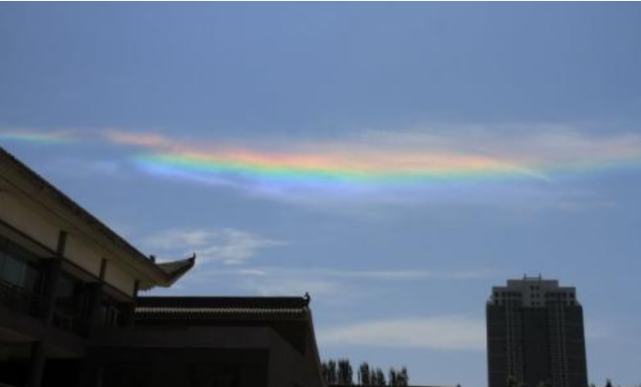 日本天空出现 七色彩云 轰动东京都 网友 大自然的鬼斧神工 东京都 日本 旅游