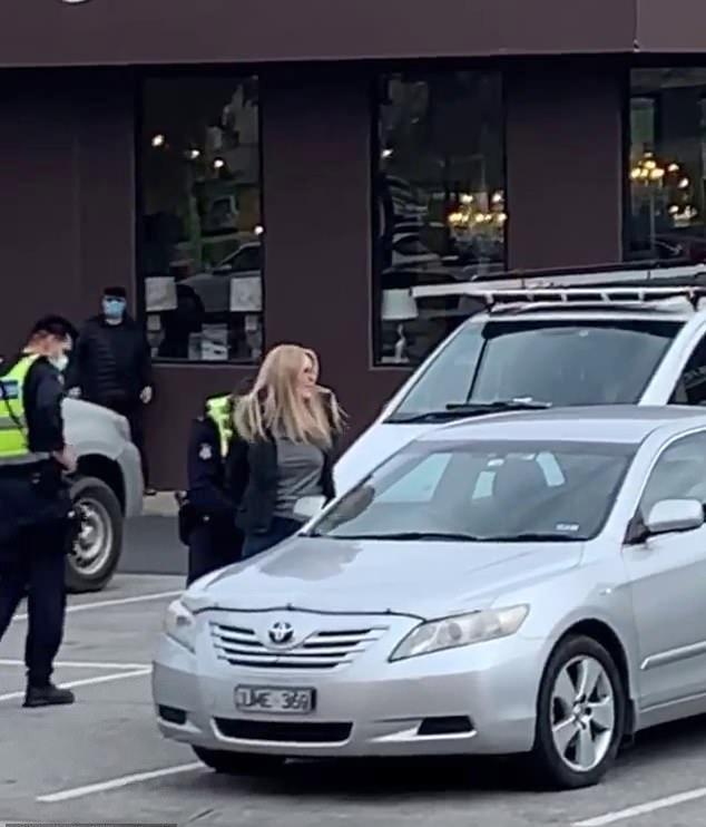 澳大利亚_社会|澳洲女子进超市不戴口罩，遇阻拦指责店员性别歧视