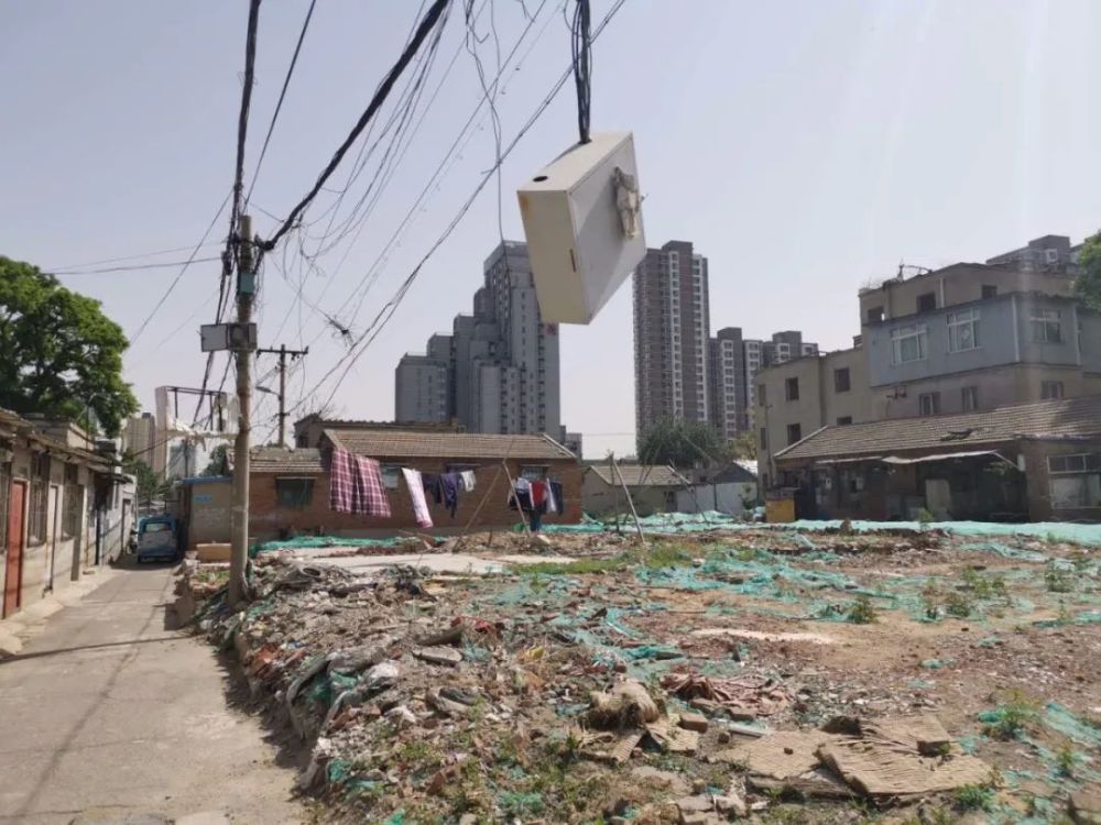 独家调查北京这片拆迁废墟上仍有住户环境恶化隐患重重