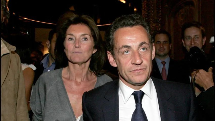 萨科齐|【人物】前总统萨科齐出新书引发“辛辣”评价：他活在泡沫里