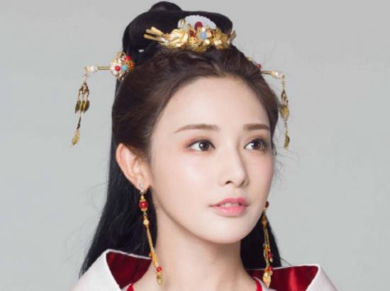 彭小苒也要演大女主剧了,男主很帅也很火,而且演技不输陈星旭