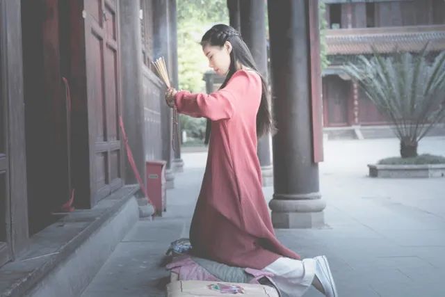 烧香拜佛时牢牢记住2句话福报自然来