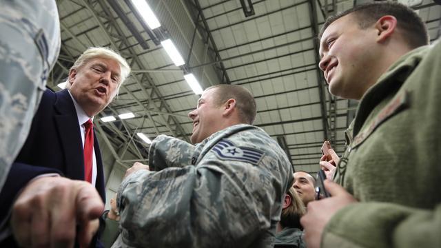 特朗普|美媒：得罪欧亚没朋友的特朗普，如何能让美国继续保持世界第一？