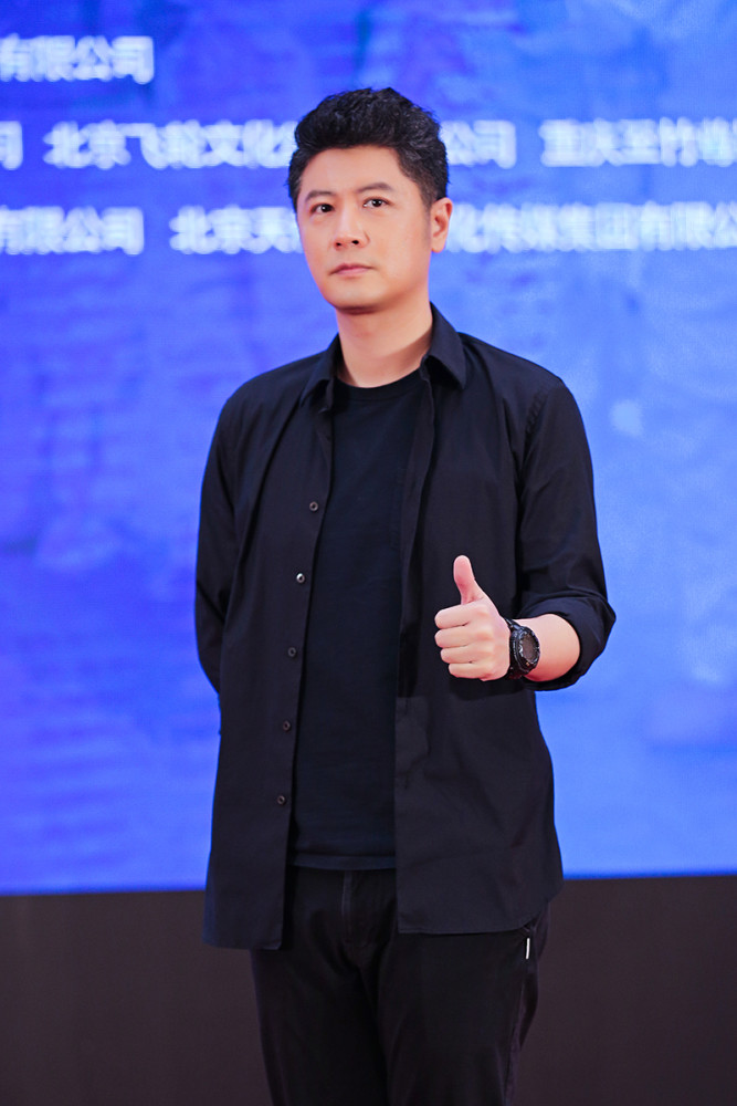 电影战疫英雄开机演员任重拼命减肥蒋梦婕医院体验穿防护服