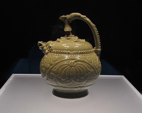 国宝级文物陕西历史博物馆青釉提梁倒灌壶