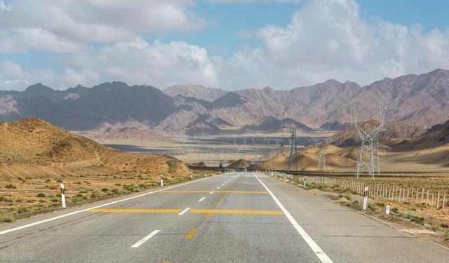 上天了地球上这个地方竟然像极了火星就在咱中国大西北