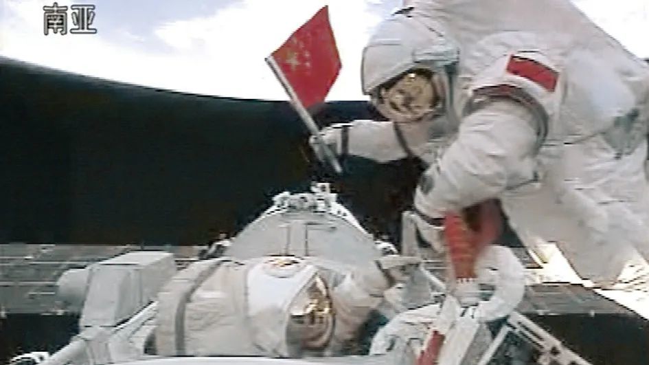 航天器|太空中的“不速之客”究竟有何威力？