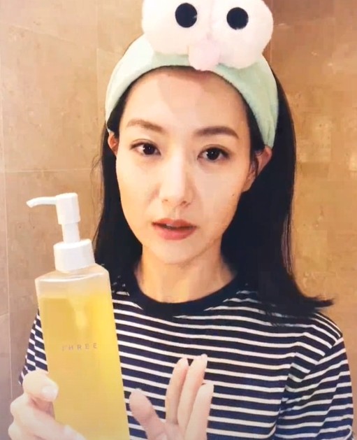 乘风破浪的姐姐白冰安利爱用小物three三角卸妆水