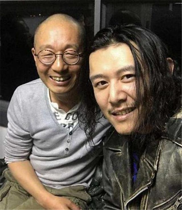 大冰早已习惯了用文字来记录生活,在他的故事里,有不死的老兵,台北的