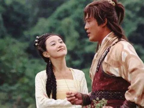 16岁出道,被称为丫鬟专业户的她,19岁便成了家里的顶梁柱