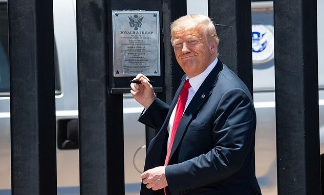 特朗普|特朗普斥巨资修的边境墙又被风吹倒了，网友：预示他大选败局已定