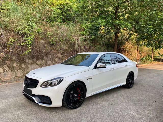 15年奔驰e63amg63升v8发动机最顶级的猛兽二手市场售价22万