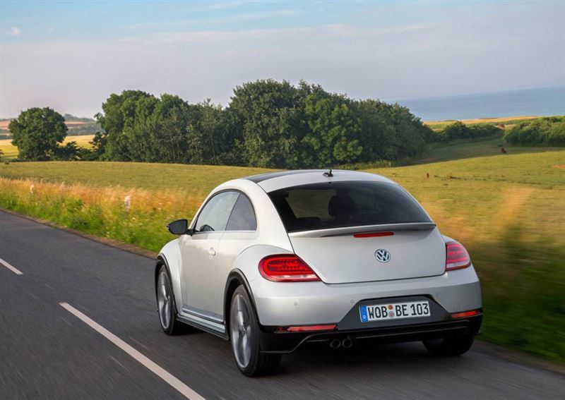 大众甲壳虫曾经是全球最畅销的车款,也是美国嬉皮文化的象征.