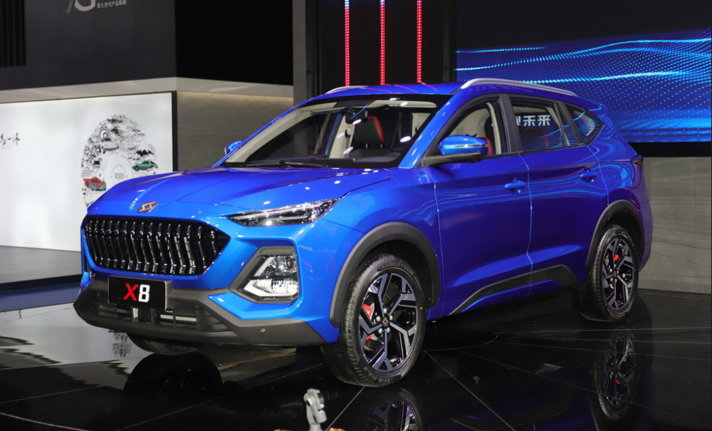 换装全新logo,5/6/7座可选,江淮嘉悦x8正式首发