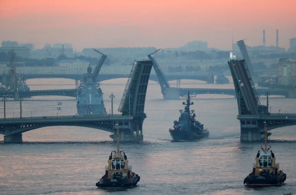 阅兵式|阅兵式展示海上复兴 俄舰队将拥有高超声速武器