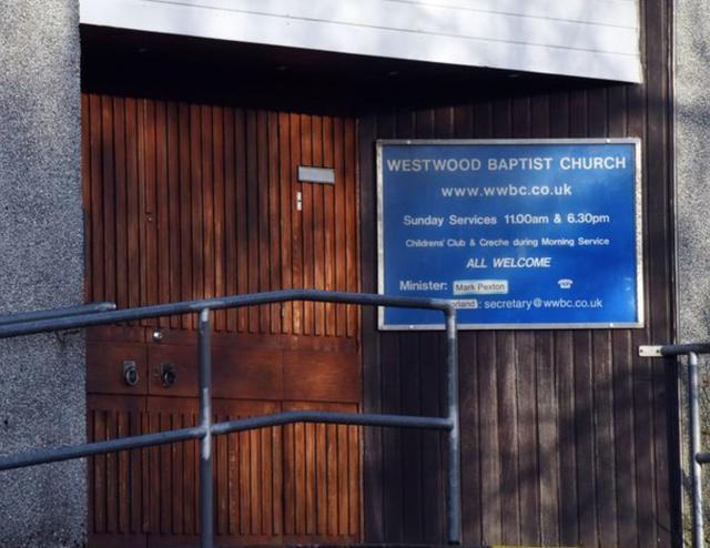 弗兰克·辛克莱|气愤！英16岁少年踩杀老人，将头骨脊椎踩断分离，竟只判11年