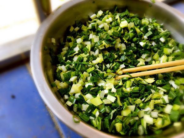 即可作为主菜也可作为配菜食用,无论是煎炒烹炸涮韭菜都可以完美胜任