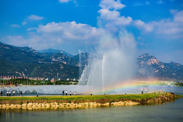 泰山西湖音乐喷泉惹人醉