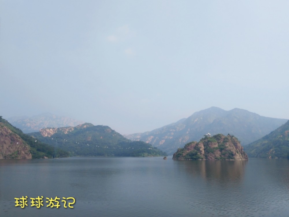 燕塞湖景區位於秦皇島市山海關區城西北3.