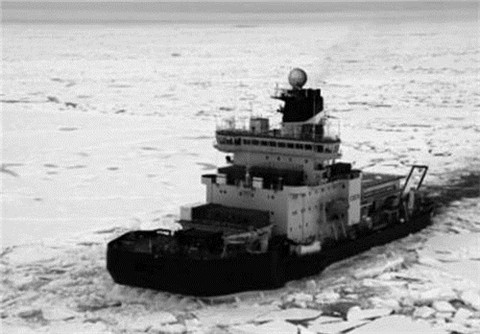 帕米尔高原上的怪山 通体发白声响不断 却成新疆一大奇景 腾讯新闻