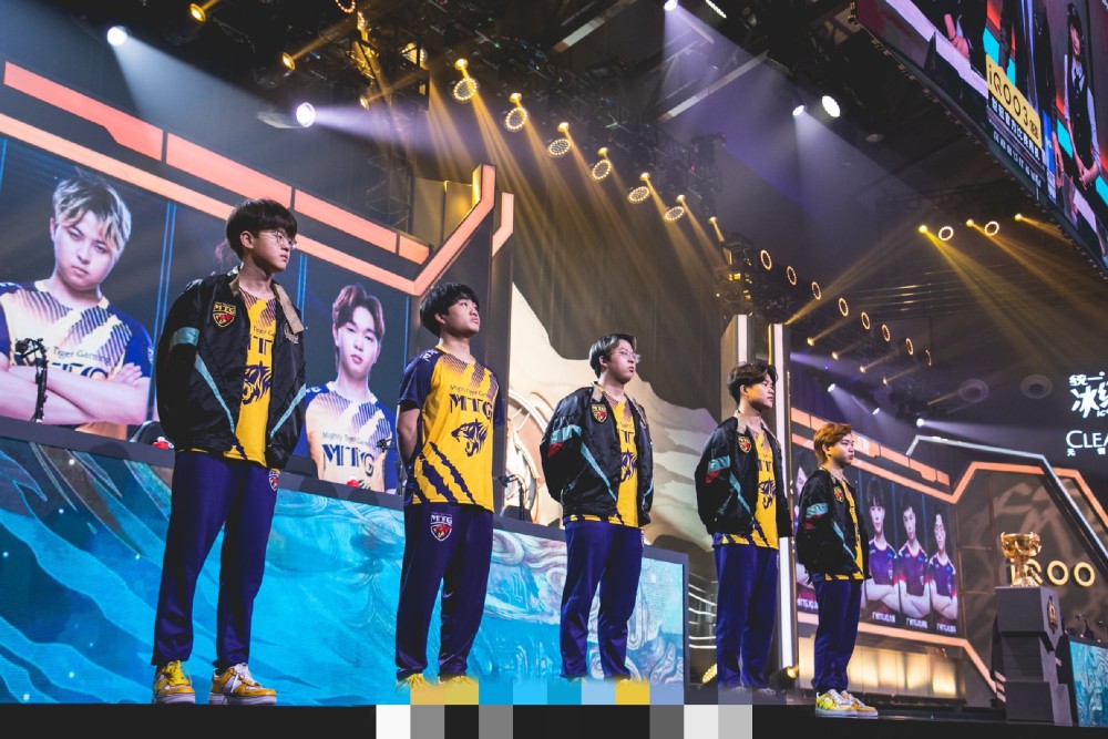 世冠赛小组赛终于结束b组分别对战4个冠军b组排名仿佛没有用处