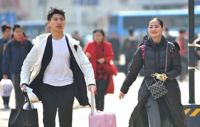 高校|这所高校宣布延迟开学！这些省份的学生，要做好较晚返校的准备！