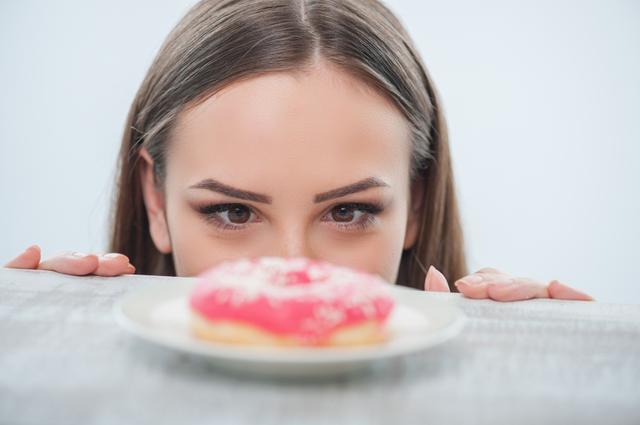 应该怎样抵挡美食的诱惑？