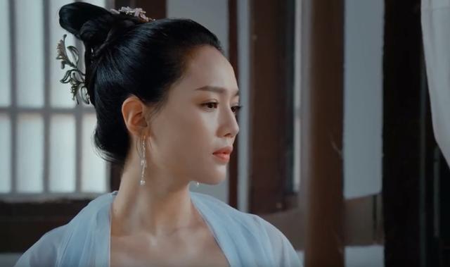 传闻中的陈芊芊楚楚对芊芊的姐妹情深或许只是一种捧杀