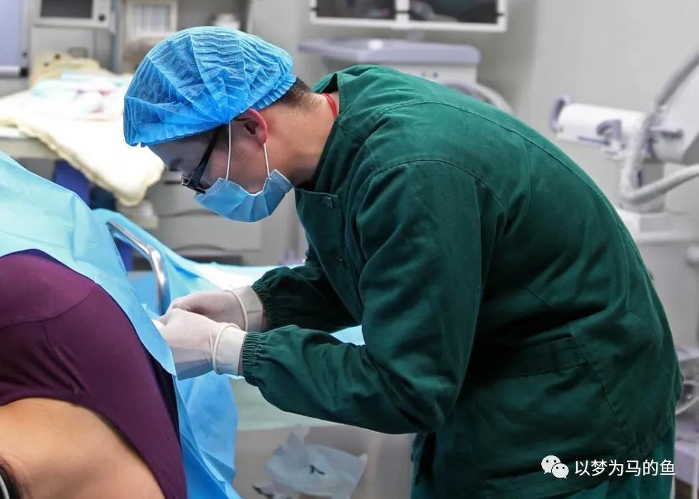 麻醉学专业大学排名_57所开设“麻醉学专业”的本科大学,毕业生就业率高