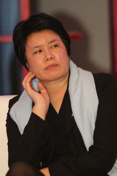 音乐人高晓松和主持人王利芬的采访视频引发的一点思考