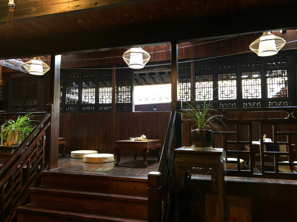 住在皖南宏村的"闺房",夜里不做个古代梦,都对不起300年古宅