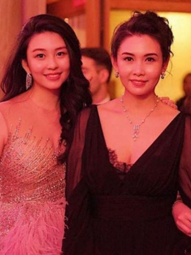 惊艳巴黎奢华顶级舞会 邱淑贞对女儿沈月的 名媛教育 是什么 腾讯新闻